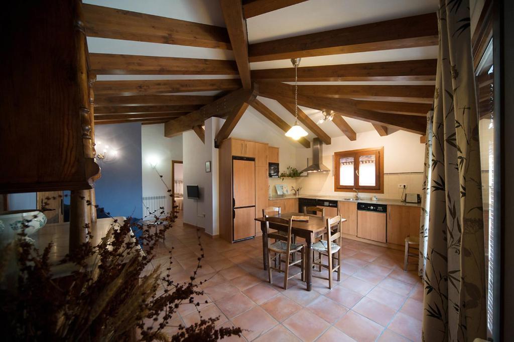 Apartamentos Casa Vidal Adahuesca Δωμάτιο φωτογραφία